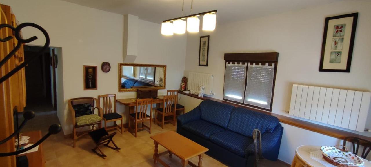 Casa De Los Abuelos Ortigosa del Monte Ngoại thất bức ảnh