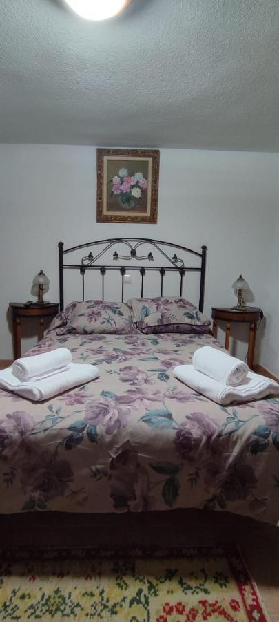 Casa De Los Abuelos Ortigosa del Monte Ngoại thất bức ảnh